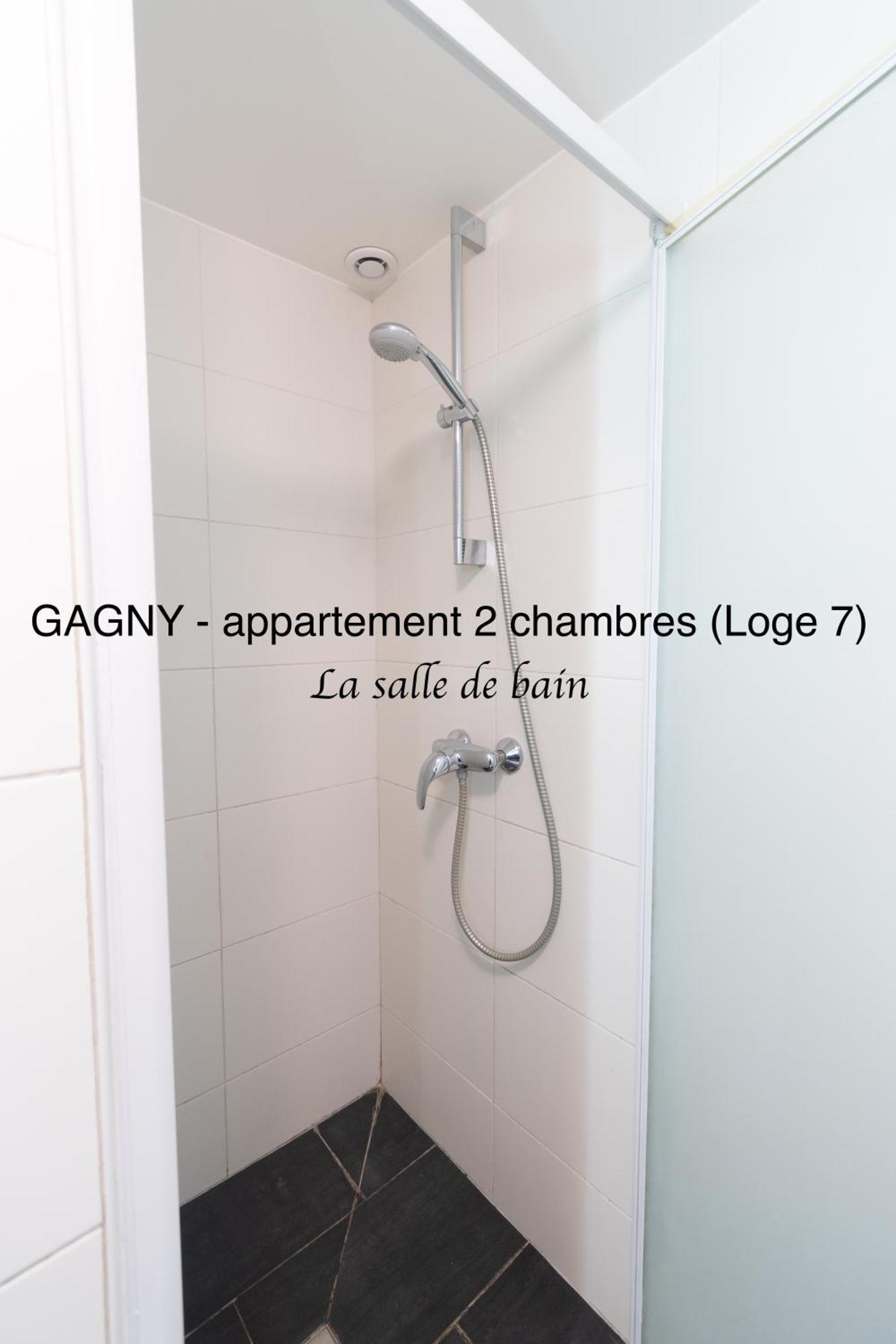 Le Hangar Fleuri Gagny Luaran gambar